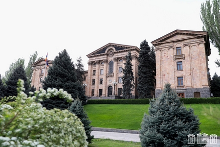 ԱԺ-ՈՒՄ ԵՐԵՔ ԽՄԲԱԿՑՈՒԹՅՈՒՆ ԿԼԻՆԻ․ ԲՀԿ-Ն ԽՈՐՀՐԴԱՐԱՆ ՉԻ ՄՏՆԻ