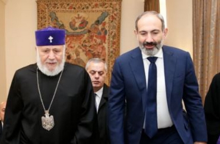 «Հրապարակ». ԳԱՐԵԳԻՆ Բ-Ն ՄԵՐՁԱՎՈՐՆԵՐԻՆ ԱՍԵԼ Է, ՈՐ ԳԻՏԻ՝ ՇՈՒՏՈՎ ԻՐ ՀԵՏԵՒԻՑ ԳԱԼՈՒ ԵՆ